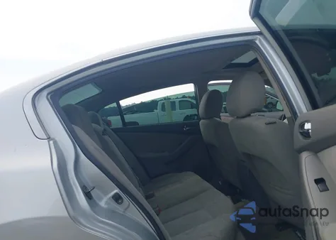 2010 Nissan Altima 2.5 S z USA, uszkodzony, nr VIN 1N4AL2AP4AN536561